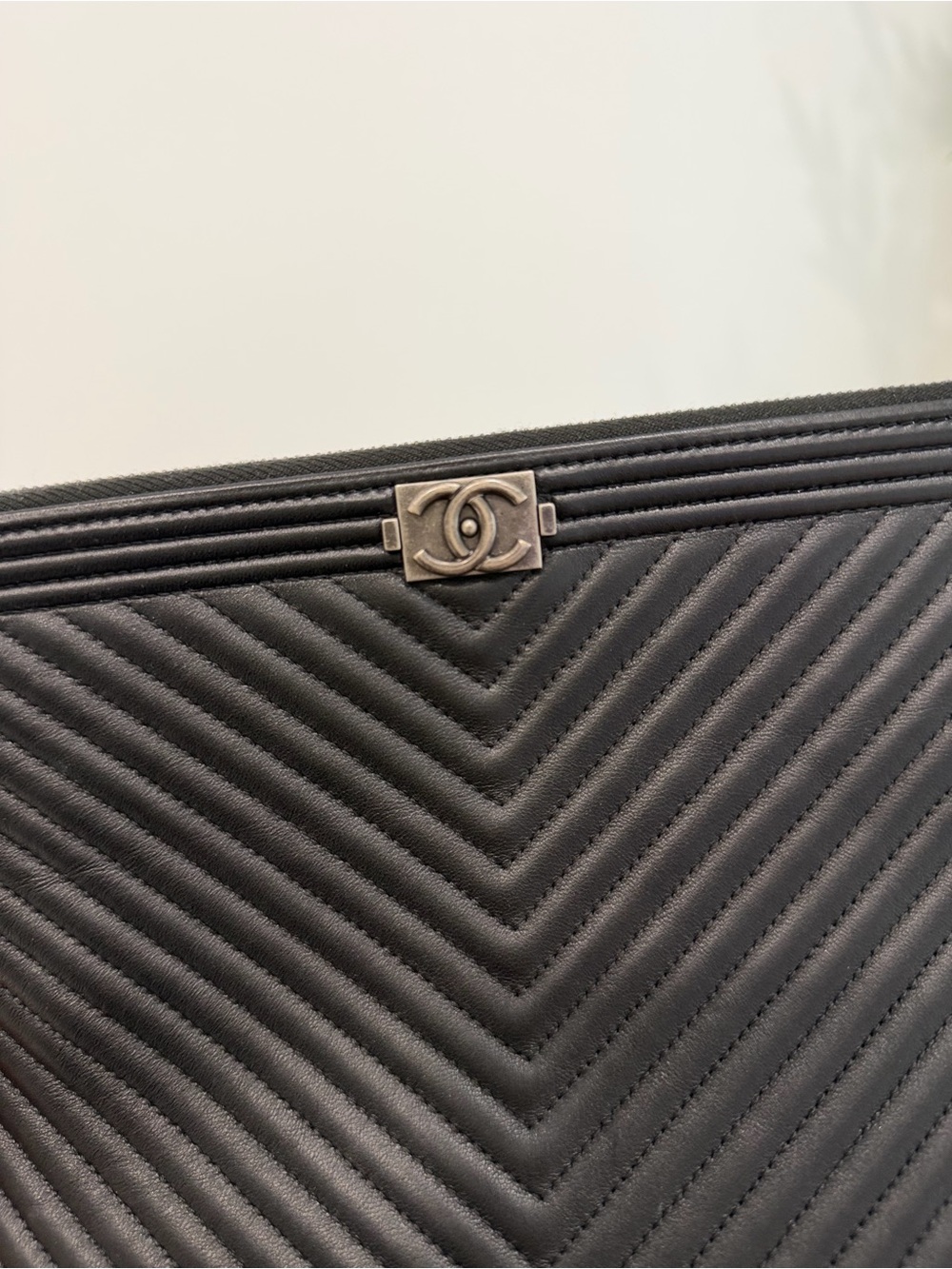 CHANEL Black Boy Chevron Quilted Zip Pouch/Clutch with Metal CC - Picture 5 of 10